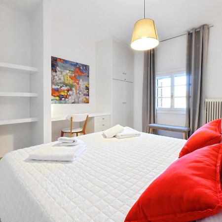 Amazing 2 Bedroom Apartment Overlooking The Marina Of Vourkárion Eksteriør bilde