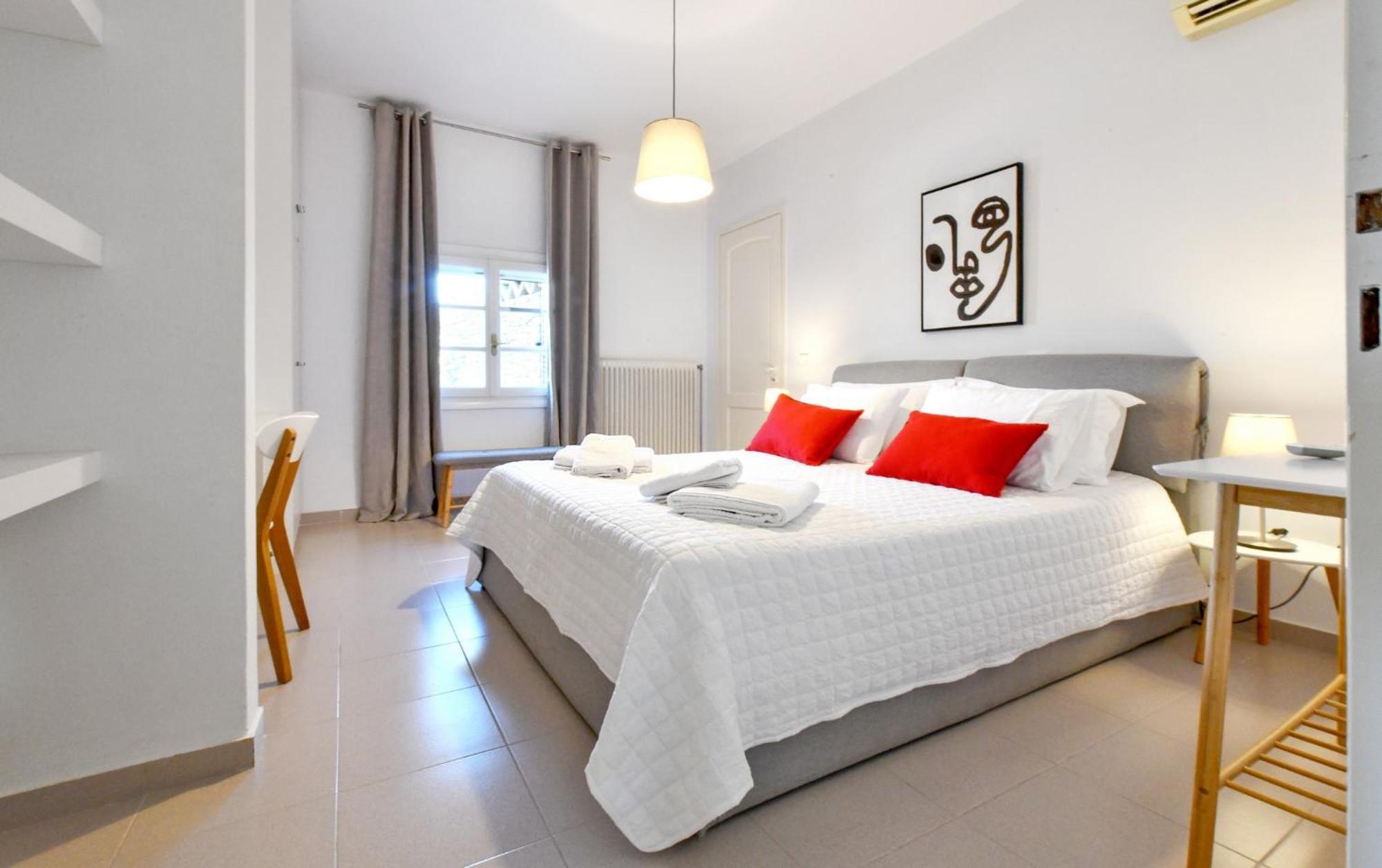 Amazing 2 Bedroom Apartment Overlooking The Marina Of Vourkárion Eksteriør bilde
