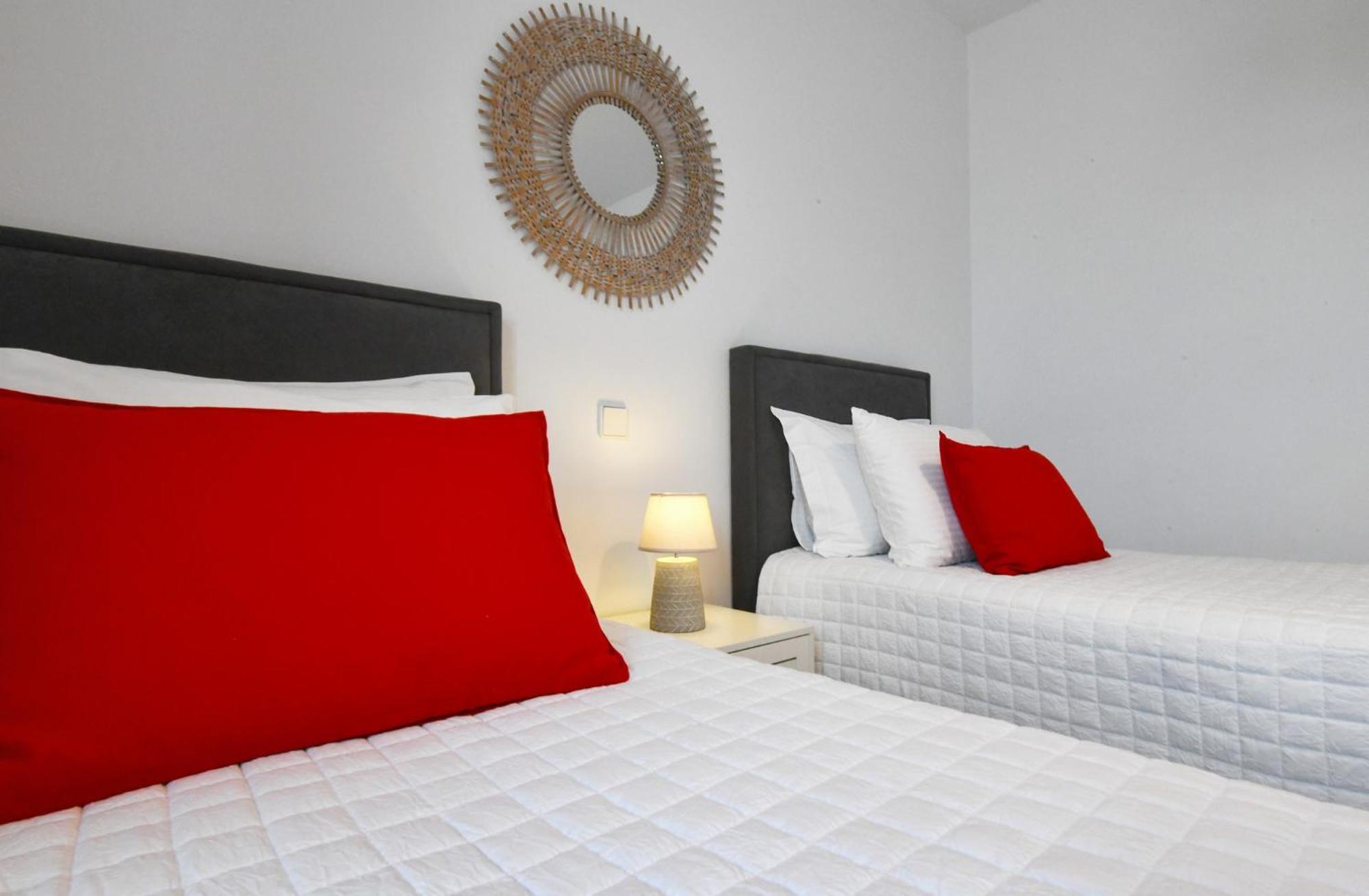 Amazing 2 Bedroom Apartment Overlooking The Marina Of Vourkárion Eksteriør bilde