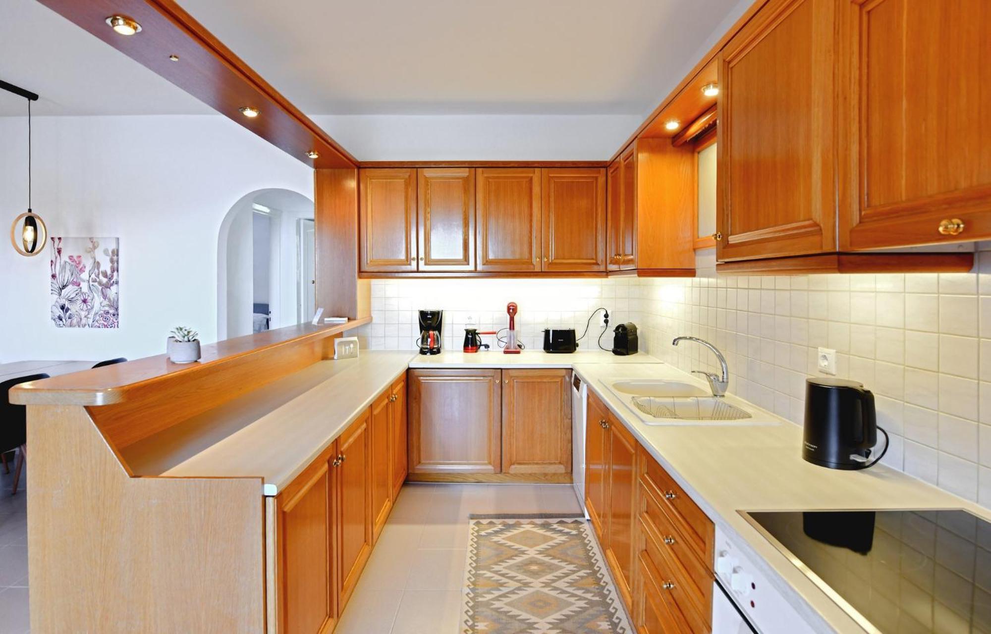 Amazing 2 Bedroom Apartment Overlooking The Marina Of Vourkárion Eksteriør bilde